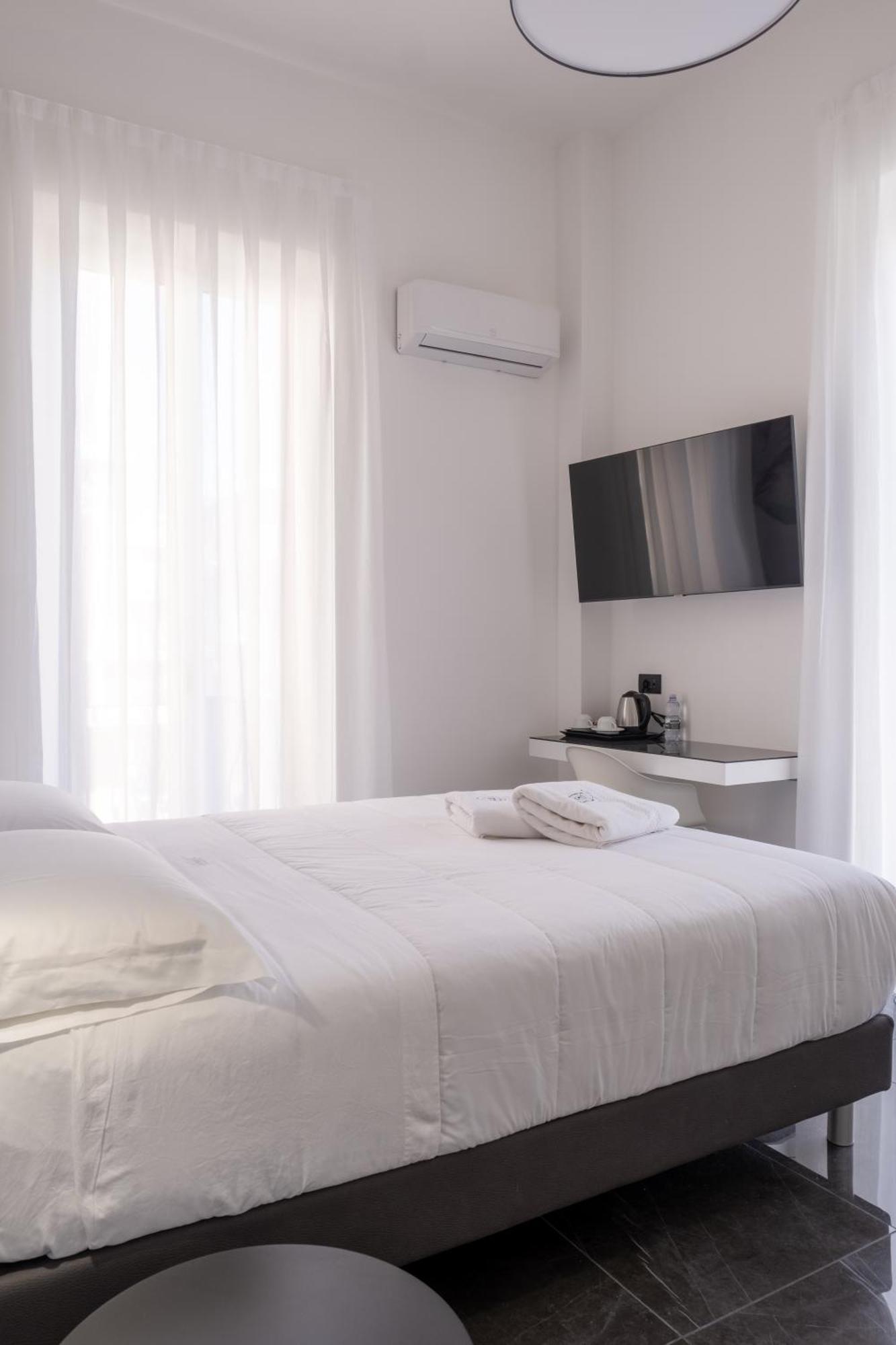Domea Superior Rooms Bed And Breakfast Reggio di Calabria Dış mekan fotoğraf