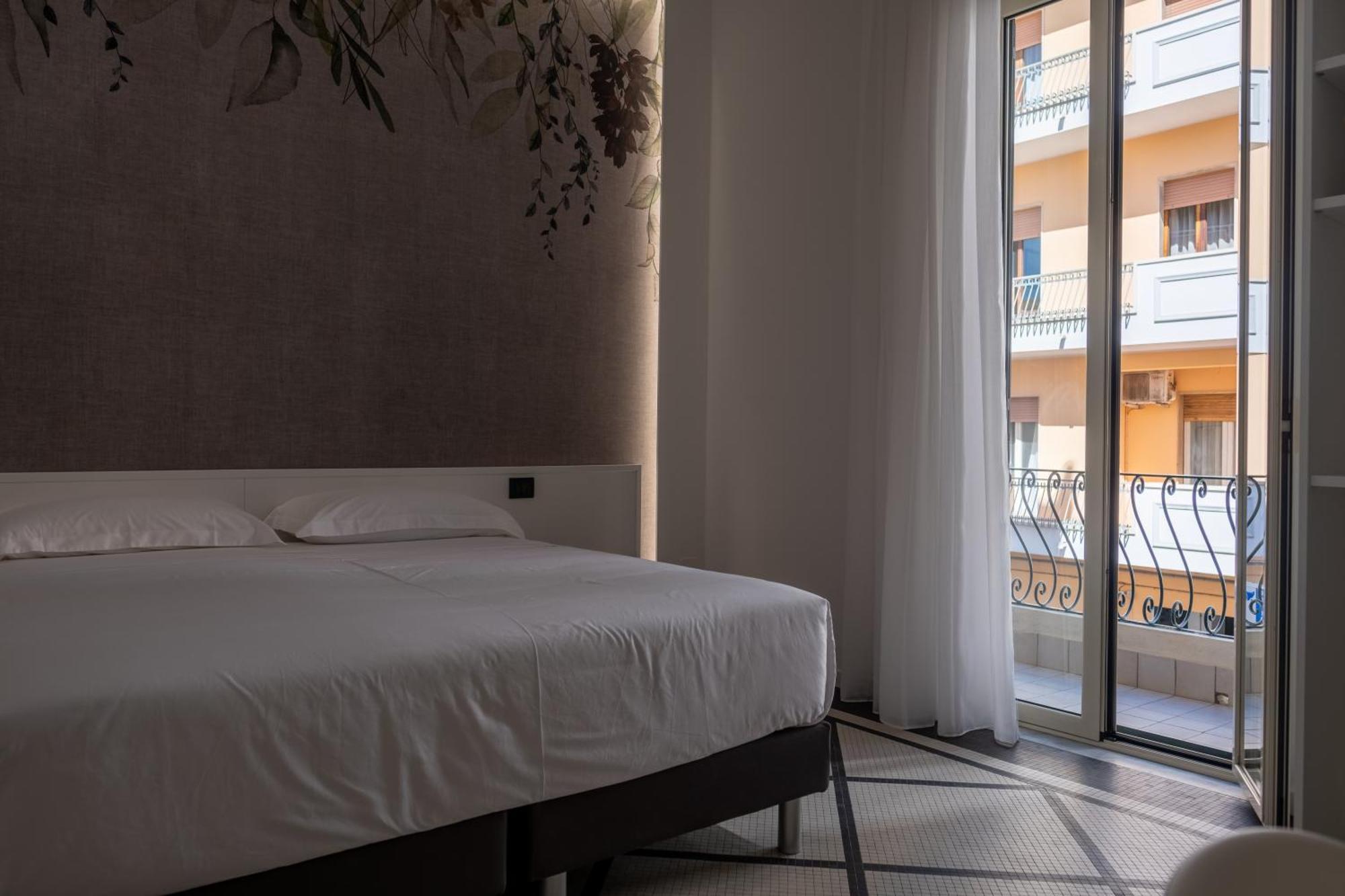 Domea Superior Rooms Bed And Breakfast Reggio di Calabria Dış mekan fotoğraf